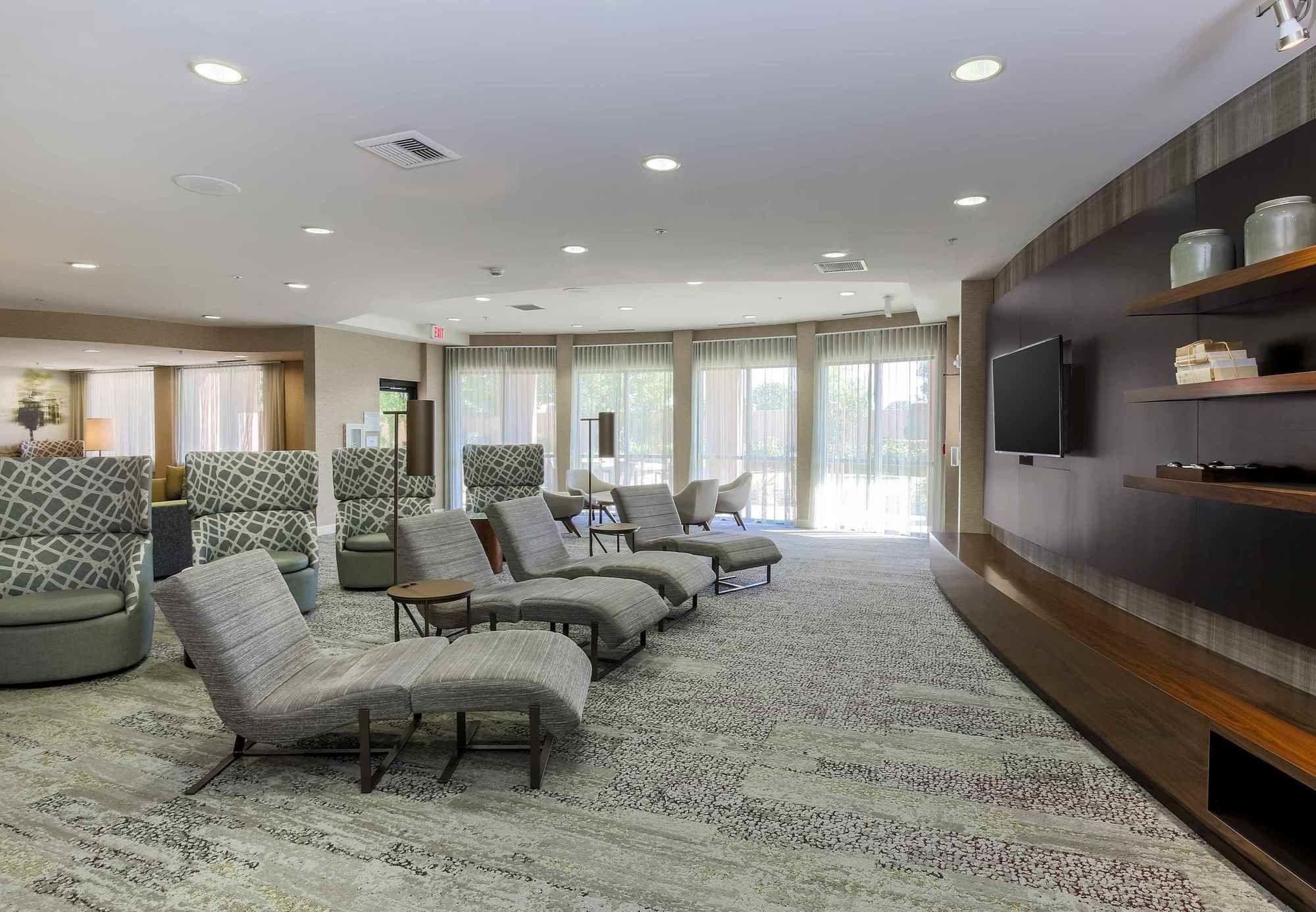 Courtyard By Marriott Roseville Galleria Mall/Creekside Ridge Drive Экстерьер фото