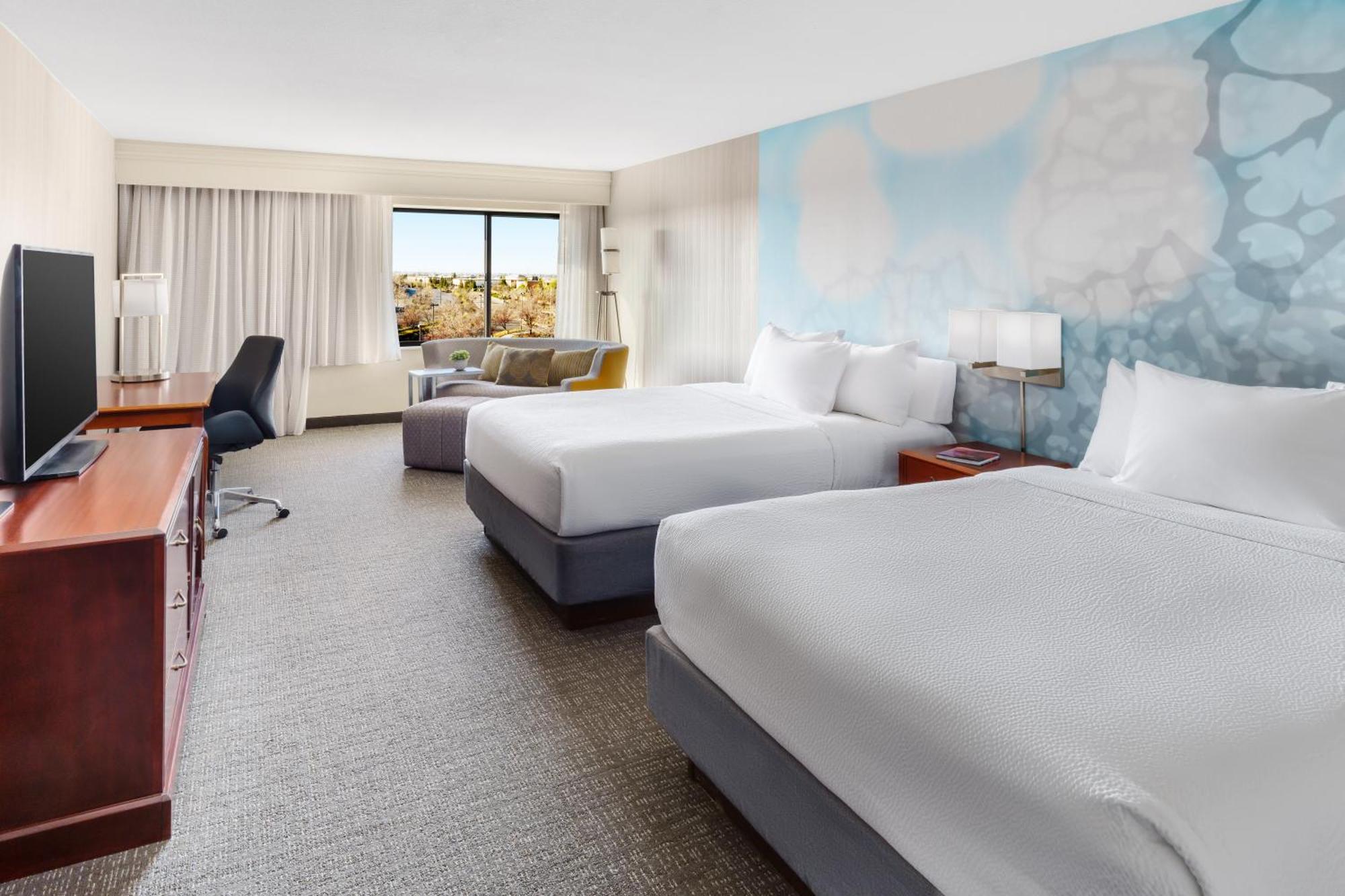 Courtyard By Marriott Roseville Galleria Mall/Creekside Ridge Drive Экстерьер фото