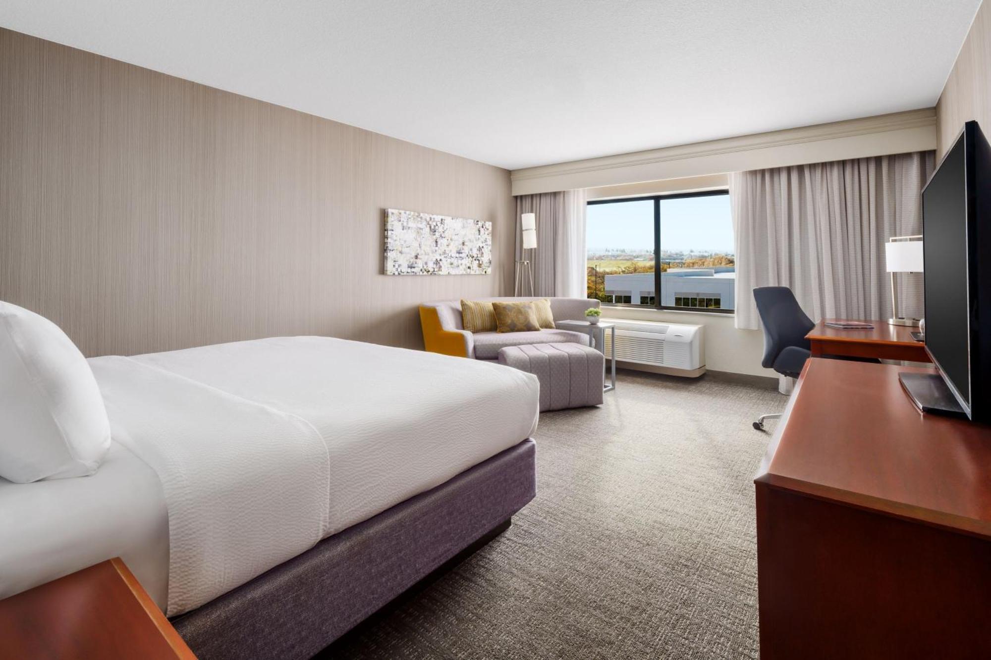 Courtyard By Marriott Roseville Galleria Mall/Creekside Ridge Drive Экстерьер фото