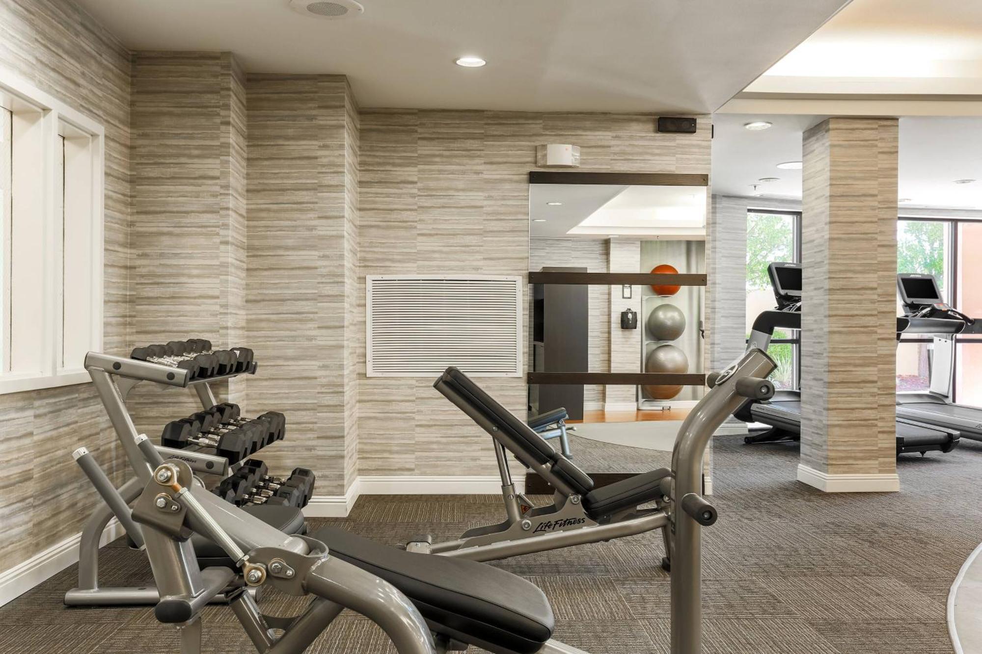 Courtyard By Marriott Roseville Galleria Mall/Creekside Ridge Drive Экстерьер фото