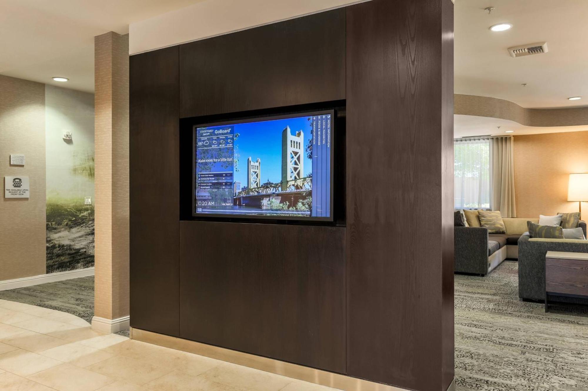 Courtyard By Marriott Roseville Galleria Mall/Creekside Ridge Drive Экстерьер фото