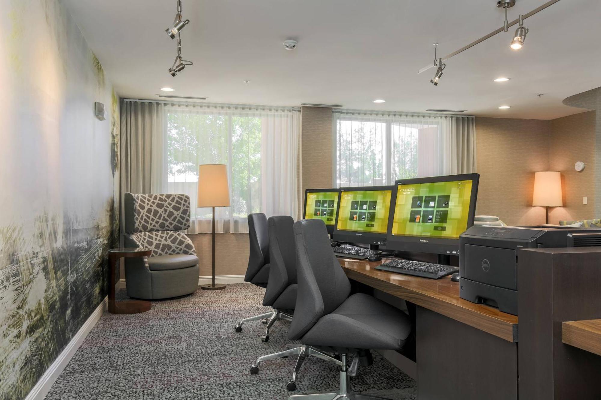 Courtyard By Marriott Roseville Galleria Mall/Creekside Ridge Drive Экстерьер фото